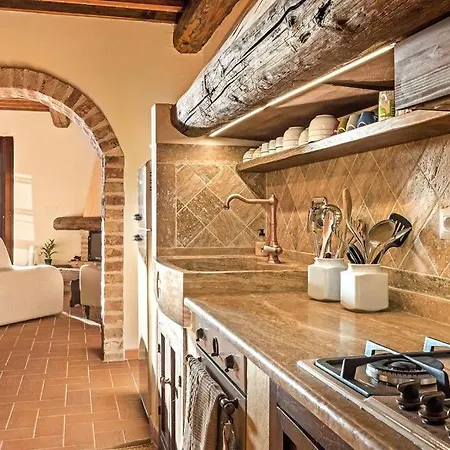 House With Lakeview Between Tuscany And Umbria *