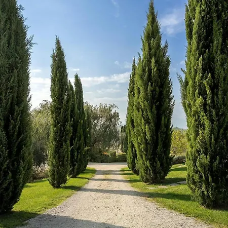House With Lakeview Between Tuscany And Umbria